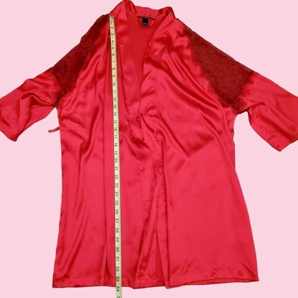 Victoria's Secret Womens Satiny Lacy Red Robe Size Medium - Picture 12 of 15